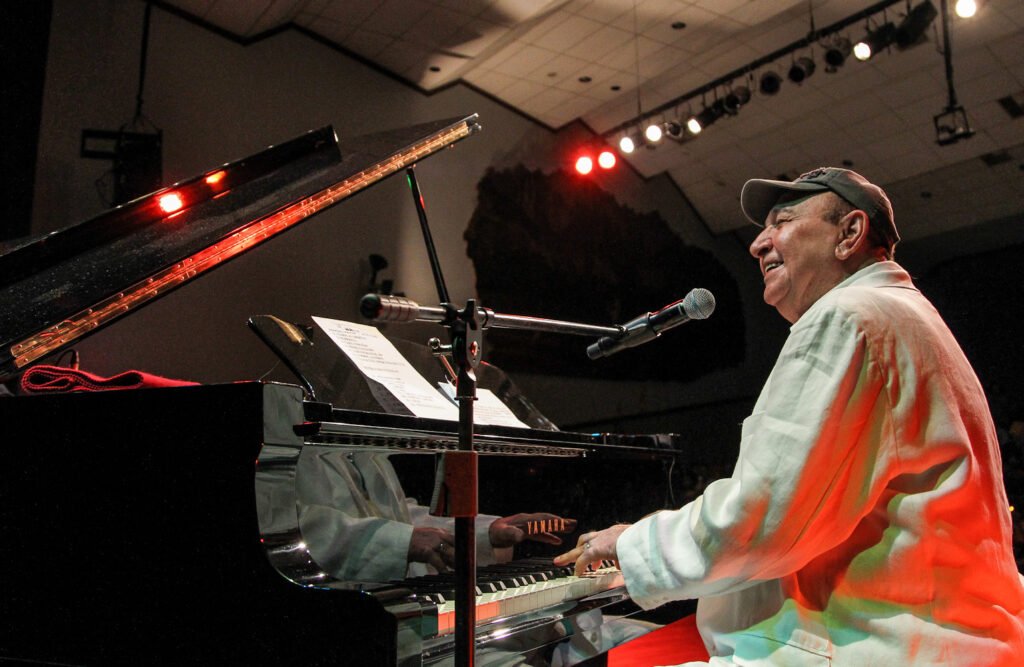 João Donato: 80 anos de música simples e sorridente